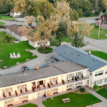 Lakeside Inn Orillia Exterior photo
