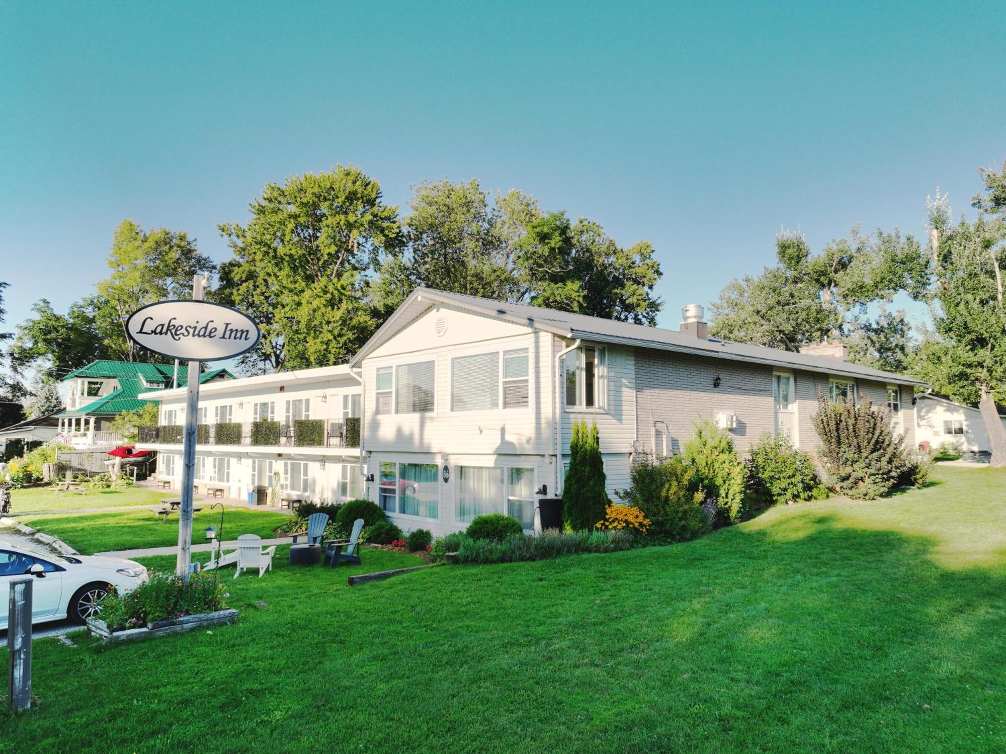 Lakeside Inn Orillia Exterior photo
