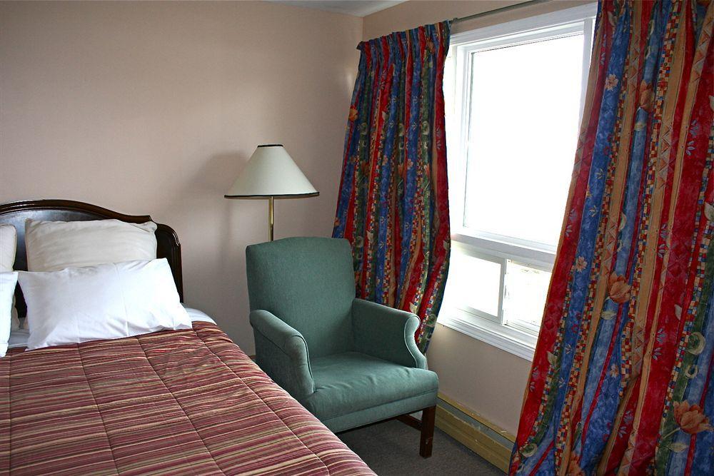 Lakeside Inn Orillia Exterior photo